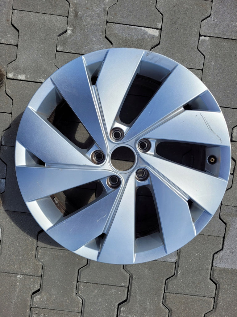 1x Alufelge 17 Zoll 7.5" 5x112 51ET Glanz Silber 5H0601025C VW Golf Viii FEL6525328252rk