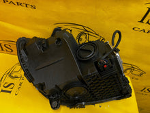 Laden Sie das Bild in den Galerie-Viewer, Frontscheinwerfer Mercedes-Benz W206 A2069060703 LED Links Headlight SCH7402226309tb