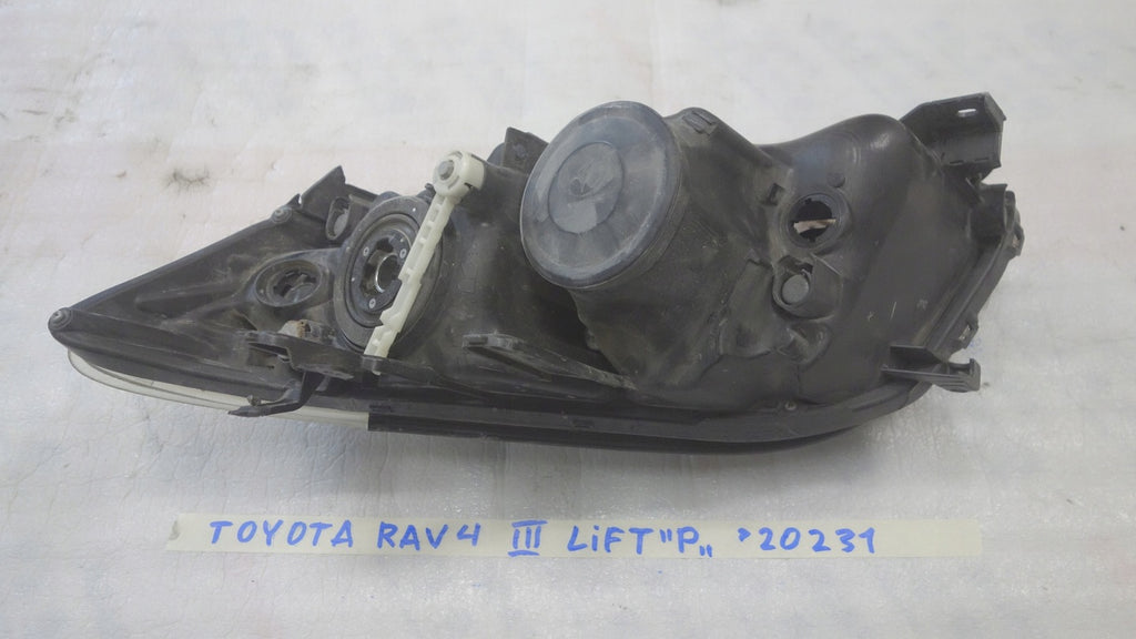 Frontscheinwerfer Toyota III 81130-42501 Rechts Scheinwerfer Headlight SCH2247996802xu