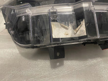 Laden Sie das Bild in den Galerie-Viewer, Frontscheinwerfer Ford 442684 LED Rechts Scheinwerfer Headlight SCH6663447244mr