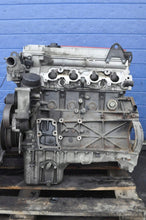Laden Sie das Bild in den Galerie-Viewer, Motor Mercedes-Benz Slk R170 111973 2.3 193PS 142kW 169TKm Benzin Unkomplett