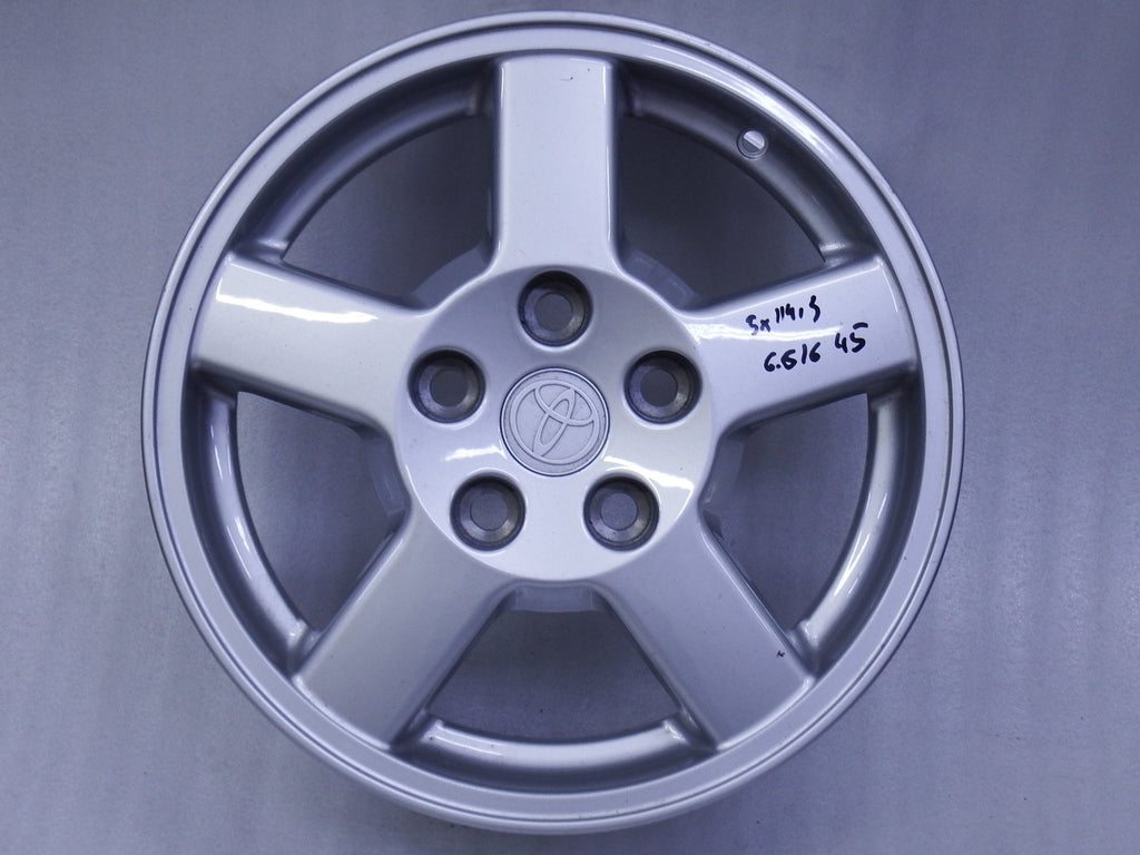1x Alufelge 16 Zoll 6.5" 5x114.3 45ET Glanz Silber Toyota Avensis Rim Wheel