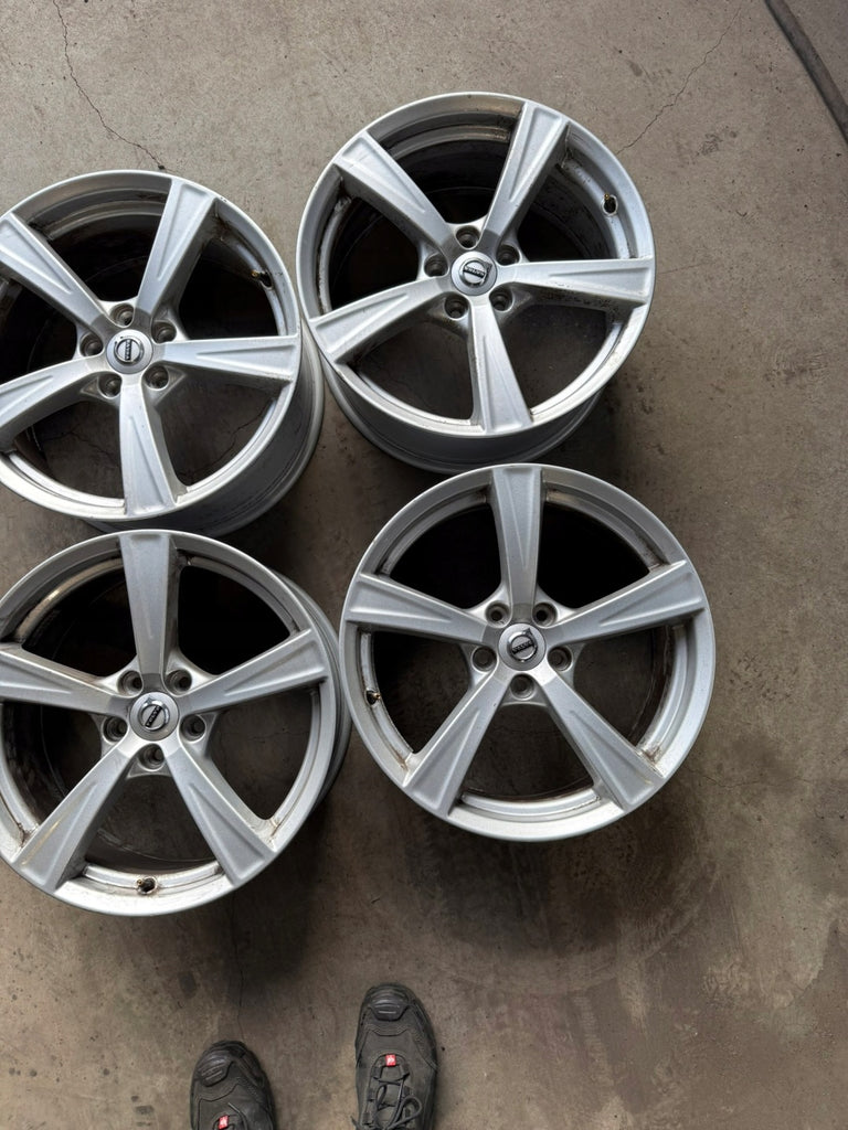 4x Alufelge 18 Zoll 8.0" 5x108 42 5ET Glanz Silber 31423515 Volvo I Rim Wheel FEL3616025236ni