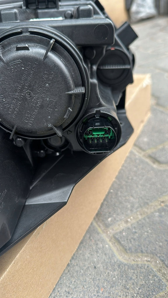 Frontscheinwerfer Kia Ceed J972111020 Rechts Scheinwerfer Headlight