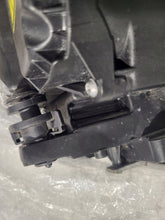 Laden Sie das Bild in den Galerie-Viewer, Frontscheinwerfer VW Golf Sportsvan 517941033B Xenon Links Headlight SCH4181386585nz