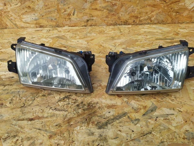 Frontscheinwerfer Mazda 2 Ein Satz Scheinwerfer Headlight SCH8651594589fp