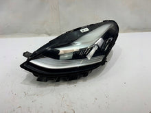 Laden Sie das Bild in den Galerie-Viewer, Frontscheinwerfer Tesla Model 3 1077375-50-B Full LED Links Headlight