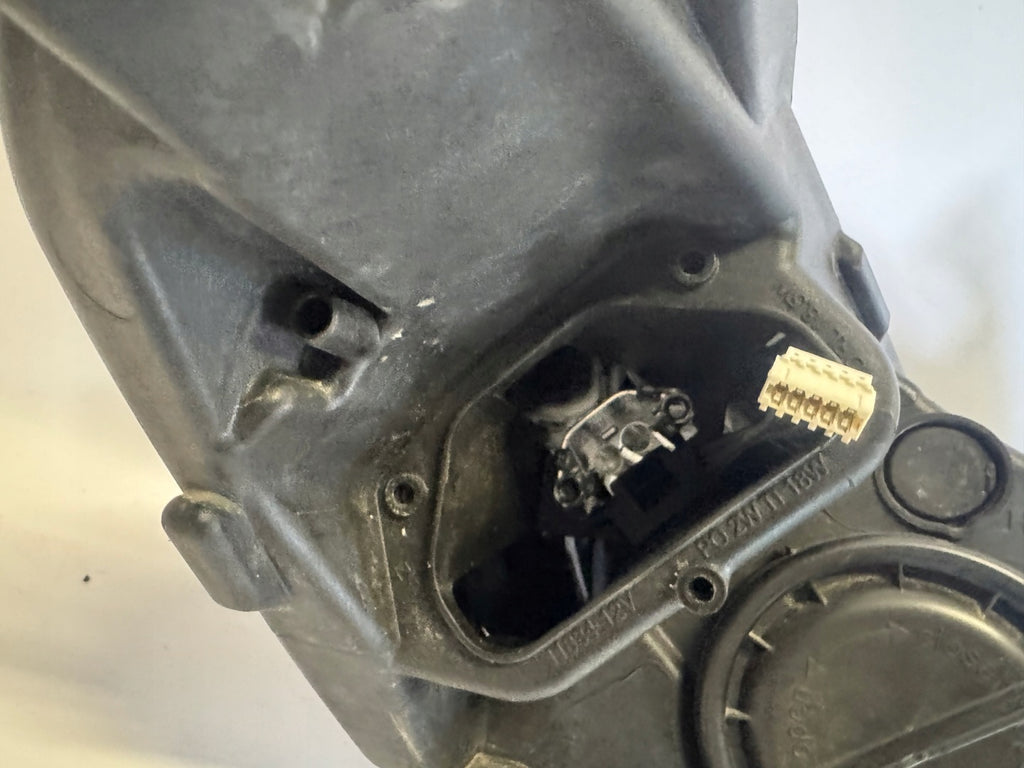 Frontscheinwerfer Opel Astra 39195688 Links Scheinwerfer Headlight SCH5527949879nq