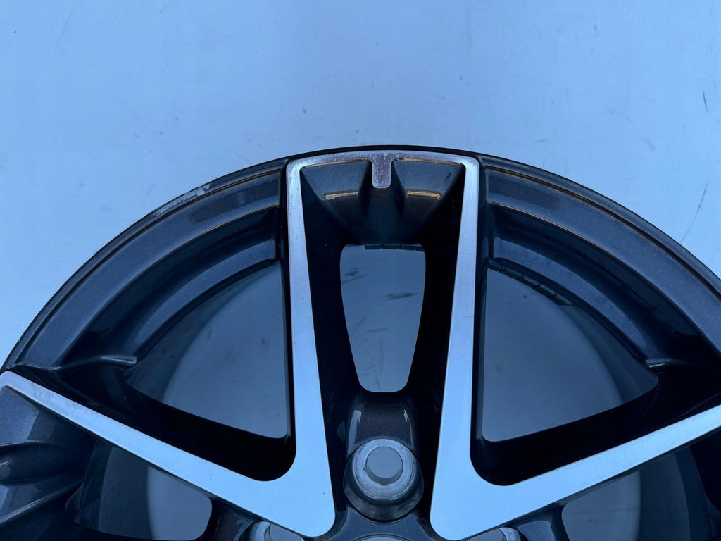 1x Alufelge 16 Zoll 6.5" 5x114.3 45ET Glanz Silber 42611-YY500 Mg Auris