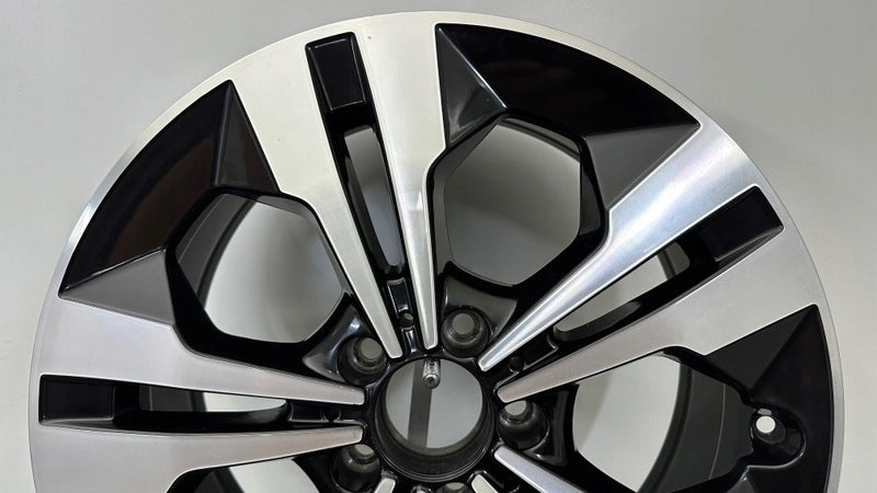 1x Alufelge 18 Zoll 7.5" 5x112 53ET Glanz Schwarz A2474012900 Mercedes-Benz Gla FEL5834514550dj