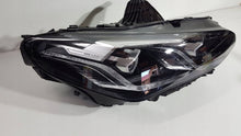 Laden Sie das Bild in den Galerie-Viewer, Frontscheinwerfer BMW 2 Active Tourer U06 5A42248KOD LED Rechts Headlight SCH1552108159se