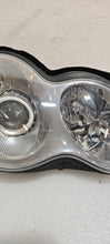 Laden Sie das Bild in den Galerie-Viewer, Frontscheinwerfer Mercedes-Benz W203 A2038203761 Xenon Rechts oder Links SCH3542880097id