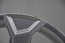 Laden Sie das Bild in den Galerie-Viewer, 1x Alufelge 17 Zoll 6.5" 5x112 38ET 83A601025AL Audi Rim Wheel FEL6688604012bn
