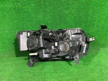 Laden Sie das Bild in den Galerie-Viewer, Frontscheinwerfer Dacia Sandero II 260608143R 90114430 Rechts oder Links
