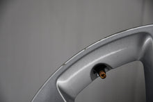 Laden Sie das Bild in den Galerie-Viewer, 1x Alufelge 16 Zoll 7.0" 5x108 44ET Glanz Silber YP00064080 Opel Rim Wheel FEL2232479754lq
