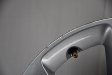 Laden Sie das Bild in den Galerie-Viewer, 1x Alufelge 16 Zoll 7.0" 5x108 44ET Glanz Silber YP00064080 Opel Rim Wheel FEL2232479754lq