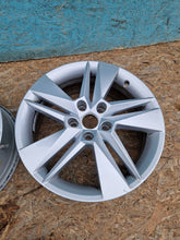 Laden Sie das Bild in den Galerie-Viewer, 1x Alufelge 17 Zoll 6.5&quot; 5x112 3V0601025 Skoda Superb Iii Rim Wheel