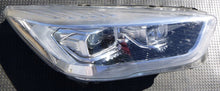 Laden Sie das Bild in den Galerie-Viewer, Frontscheinwerfer Ford Kuga GV41-13D154-AH Rechts Scheinwerfer Headlight