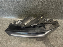 Laden Sie das Bild in den Galerie-Viewer, Frontscheinwerfer Skoda Superb 3P1941015 Links Scheinwerfer Headlight SCH5092399415rl