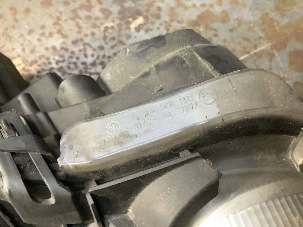 Frontscheinwerfer Mercedes-Benz W211 A2118709026 Rechts Scheinwerfer Headlight SCH4036691710cl