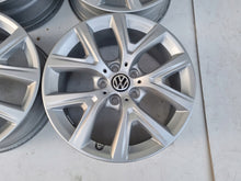 Load image into Gallery viewer, 4x Alufelge 17 Zoll 6.5" 5x112 39ET 6856076 BMW 4 Passat B7 Golf VII Tiguan FEL7571005609rm