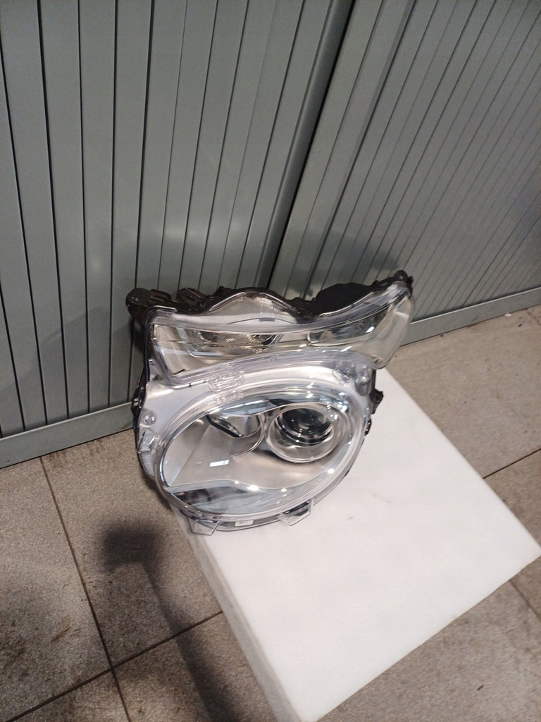 Frontscheinwerfer Citroën C1 II 90060985 Links Scheinwerfer Headlight SCH8818788516zs