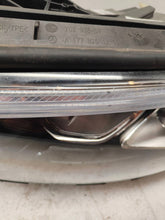 Laden Sie das Bild in den Galerie-Viewer, Frontscheinwerfer Mercedes-Benz W177 A1779062700 A1779064803 Ein Satz Headlight SCH7210294510qi