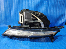 Laden Sie das Bild in den Galerie-Viewer, Frontscheinwerfer Mitsubishi Eclipse Cross EDM922-05010 LED Links Headlight