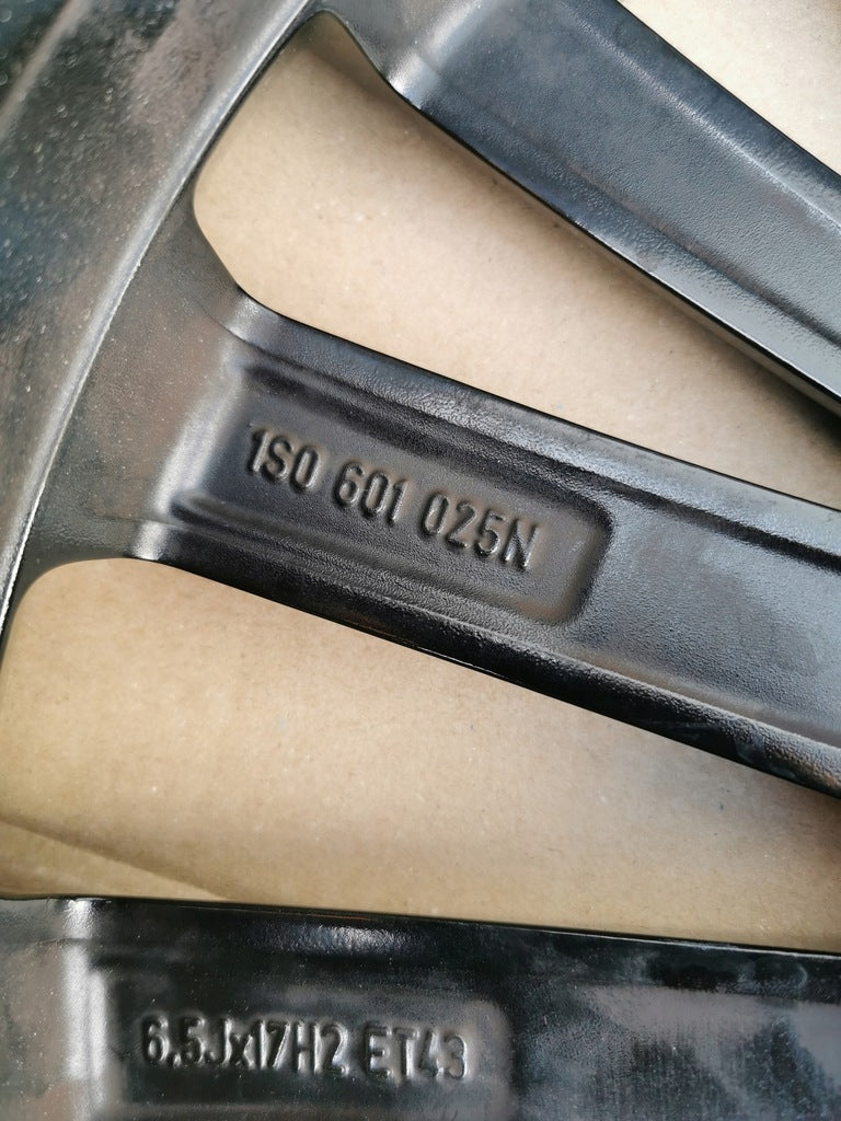 1x Alufelge 17 Zoll 6.5" 4x100 43ET Glanz Schwarz 1S0601025N VW Saj Rim Wheel FEL5001290827qj