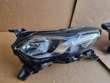 Laden Sie das Bild in den Galerie-Viewer, Frontscheinwerfer Citroën Ds3 9820840880 Ein Satz Scheinwerfer Headlight SCH1386071256hv