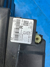 Load image into Gallery viewer, Frontscheinwerfer Skoda Octavia IV 5E4941036 Rechts Scheinwerfer Headlight SCH7488624823vs