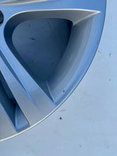 Load image into Gallery viewer, 1x Alufelge 17 Zoll 7.5" 5x120 37ET 6796239 BMW Rim Wheel FEL9448446172qp