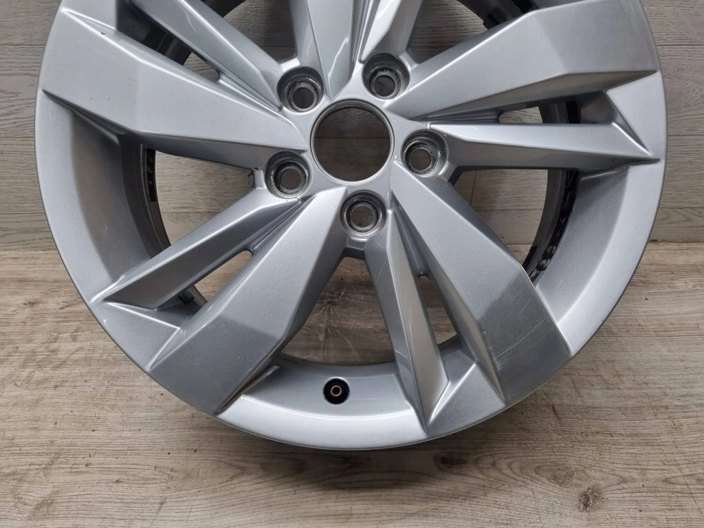 1x Alufelge 15 Zoll 5.5" 5x100 40ET Glanz Silber 2G0601025N VW Polo Rim Wheel FEL3023367899hj