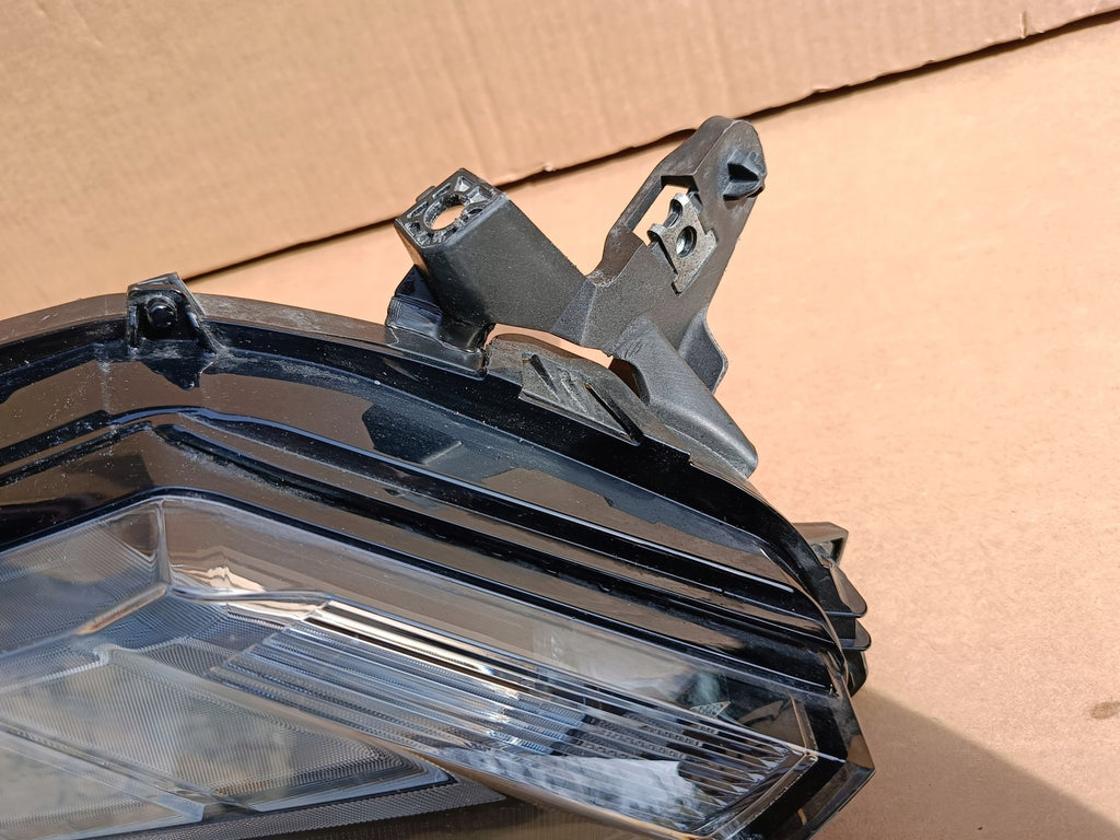 Frontscheinwerfer Mitsubishi Eclipse Cross EDM922-06010 Full LED Rechts