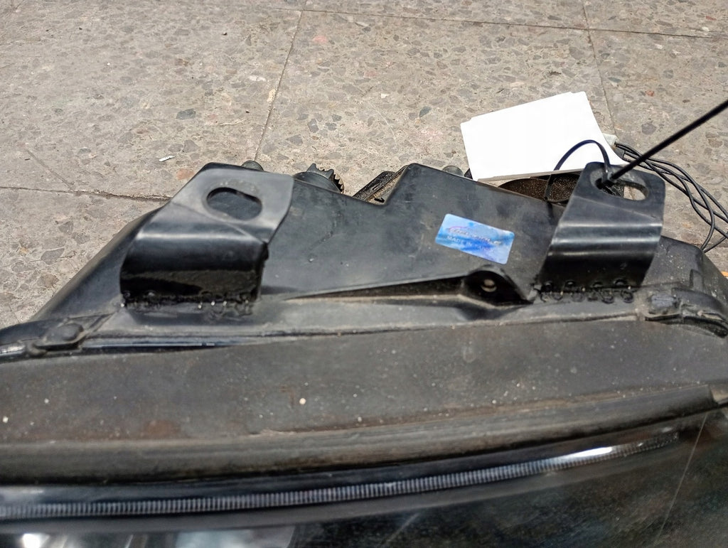 Frontscheinwerfer Audi A4 B6 RSD-100203A LED Ein Stück (Rechts oder Links)