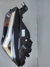 Laden Sie das Bild in den Galerie-Viewer, Frontscheinwerfer Seat Ateca 1EX014 891-32 576941031B Links Headlight