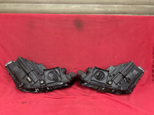 Laden Sie das Bild in den Galerie-Viewer, Frontscheinwerfer Audi A4 8W0941033 8W0941034 LED Ein Stück (Rechts oder Links)