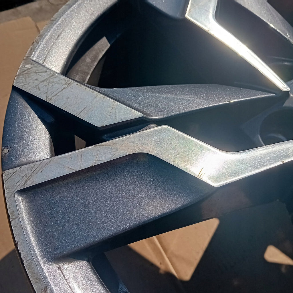 1x Alufelge 19 Zoll 8.0" 5x112 45ET Glanz Graphit 57A601025 Mg Karoq Rim Wheel