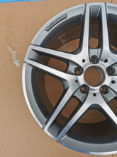 Load image into Gallery viewer, 1x Alufelge 18 Zoll 9.0&quot; 5x112 54ET A2124010400 Mercedes-Benz W212 Rim Wheel