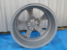 Laden Sie das Bild in den Galerie-Viewer, 1x Alufelge 18 Zoll 7.5" 5x112 44ET Glanz Silber A2054018800 Mercedes-Benz W205 FEL9601851537ni