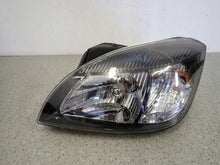 Load image into Gallery viewer, Frontscheinwerfer Kia Rio II Links Scheinwerfer Headlight SCH5605317179li