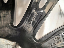 Laden Sie das Bild in den Galerie-Viewer, 1x Alufelge 18 Zoll 7.5&quot; 5x112 8089890 BMW G22 3 G20 Rim Wheel