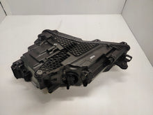 Laden Sie das Bild in den Galerie-Viewer, Frontscheinwerfer Skoda Superb III 3V1941016D Full LED Rechts Headlight