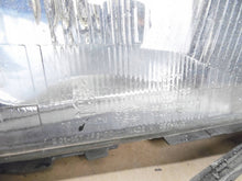 Laden Sie das Bild in den Galerie-Viewer, Frontscheinwerfer Mercedes-Benz 190 W201 0076041 Rechts Scheinwerfer Headlight SCH5412766540ii
