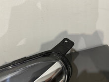 Load image into Gallery viewer, Frontscheinwerfer Ford Fiesta I ESI801-FORD Links Scheinwerfer Headlight SCH6102951200rm