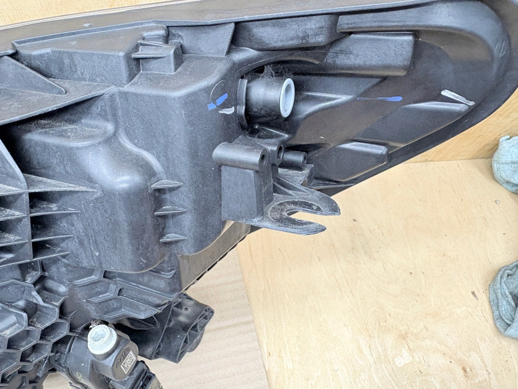 Frontscheinwerfer Renault Captur 260107244R Rechts Scheinwerfer Headlight SCH2238106726pz