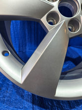 Laden Sie das Bild in den Galerie-Viewer, 1x Alufelge 17 Zoll 7.0&quot; 5x112 5JA601025H Skoda Roomster Rim Wheel