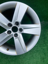 Laden Sie das Bild in den Galerie-Viewer, 1x Alufelge 16 Zoll 7.0" 5x100 46ET Glanz Grau 6V0601025 Mg Fabia Iii Rim Wheel FEL6285002936ae