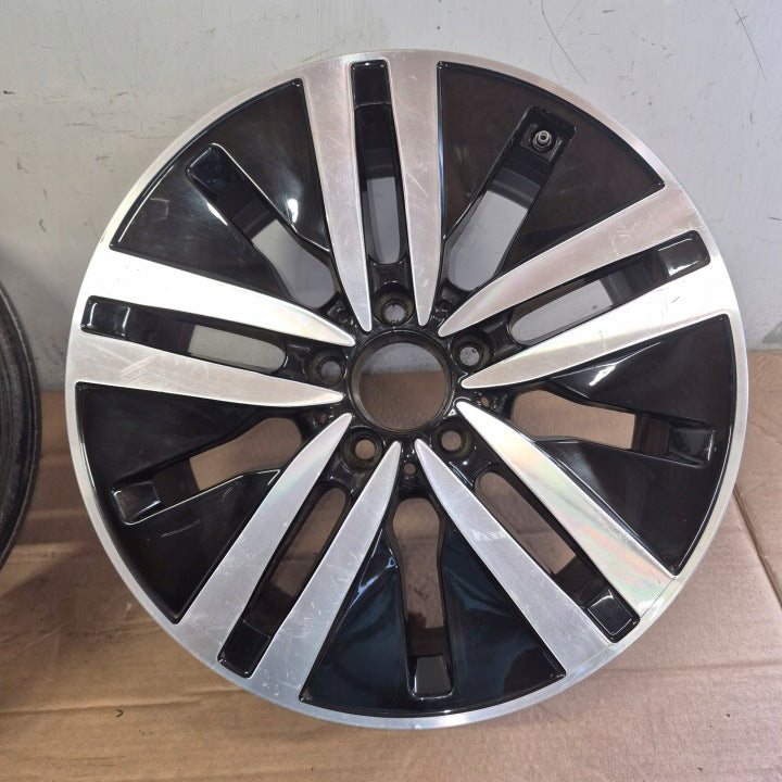 1x Alufelge 17 Zoll 6.5" 5x112 44ET Glanz Schwarz A1774010200 Mercedes-Benz W177 FEL6942765670jo