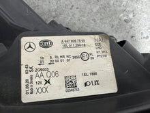 Laden Sie das Bild in den Galerie-Viewer, Frontscheinwerfer Mercedes-Benz Vito A4479067800 1EL0112841800346743 Rechts SCH6652376252un